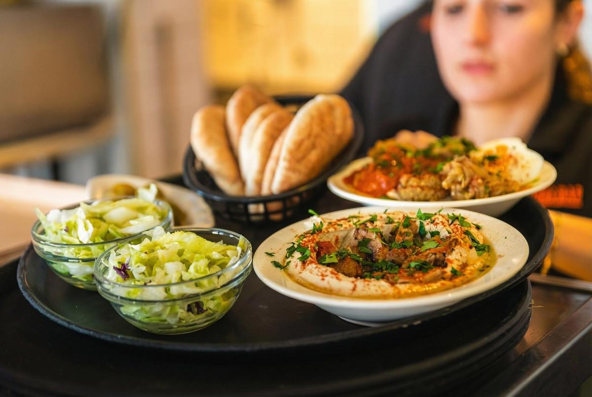 Hummus Bar — Familjerestaurang i Lund
